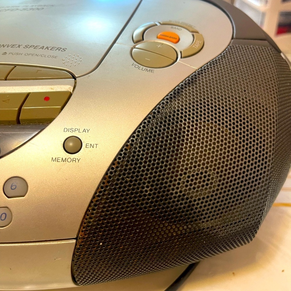 Sony CFD-S300 AM FM Radio CD Player Cassette Recorder Boombox Working Condition - Picture 2 of 13